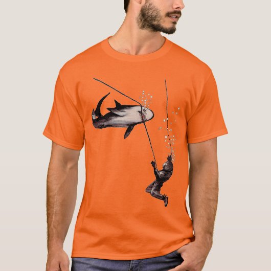 Shark Attack op een  Helmet Diving Diver URM T-shirt (Voorkant)