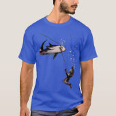 Shark Attack op een Helmet Diving Diver URM T-shirt (Voorkant)