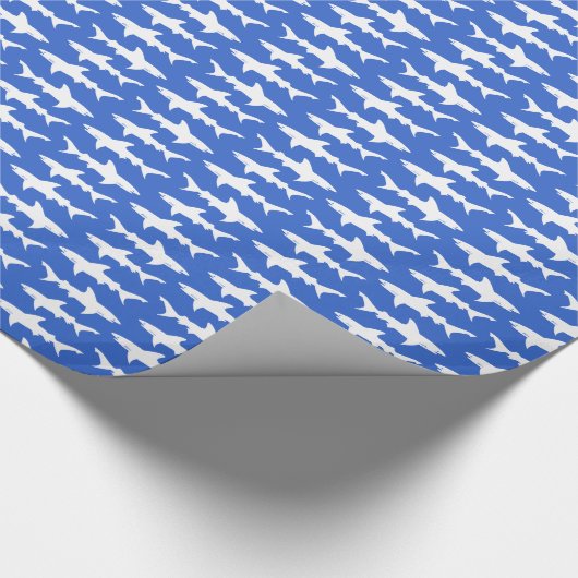 Shark Attack School of Sharks Blue and White Cadeaupapier (Hoek)