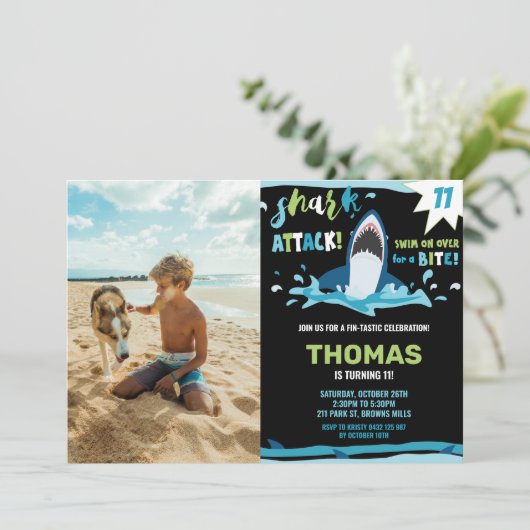 Shark Attack Verjaardagsfeest Shark Boys Pool Foto Kaart (Staand voorkant)