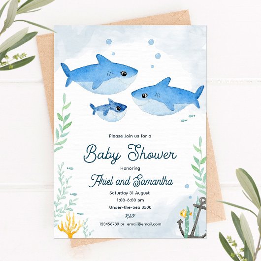 Shark baby shower-uitnodiging met twee moeders kaart