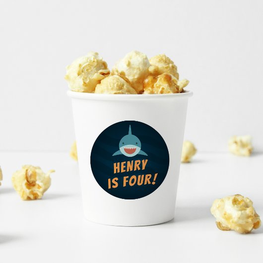 Shark Bait | Gepersonaliseerde kinderen van zaterd Ronde Sticker