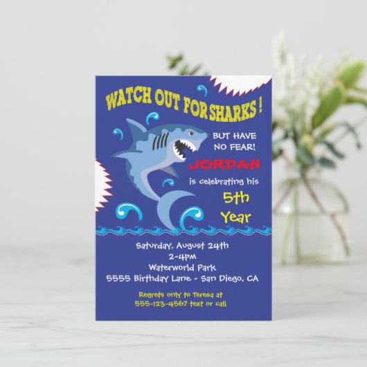 Shark Birthday Swimming Pool Party Invitations Kaart (Staand voorkant)