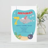 Shark Bite 7e verjaardag Uitnodiging (Staand voorkant)
