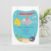 Shark Bite Fourth Birthday Invitation Kaart (Staand voorkant)