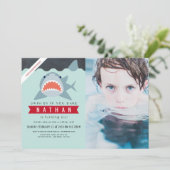 Shark Boy Navy Blue Virtuele Pool Foto Verjaardag Kaart (Staand voorkant)