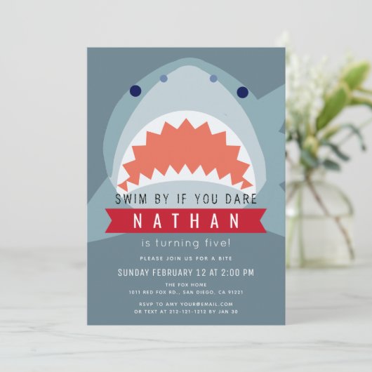 Shark Boy Slate Blue Pool Verjaardag Kaart (Staand voorkant)