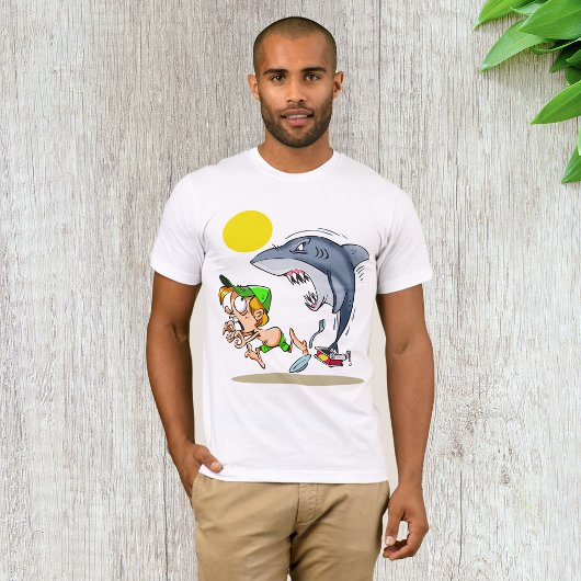 Shark Chasing A Boy Mannen T-shirt