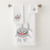Shark Design Monogrammed Bad Handdoek (Insitu)