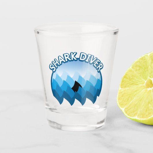 Shark Diver Shot Glas (Voorkant)