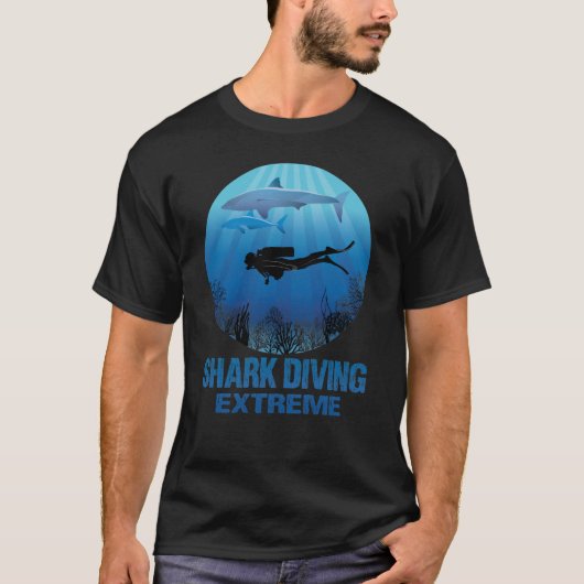 Shark Diving Extreme Scuba Diver T-shirt (Voorkant)