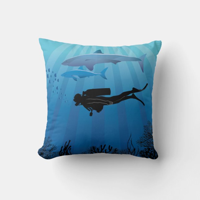 Shark Diving Scuba Diver Kussen (Voorkant)