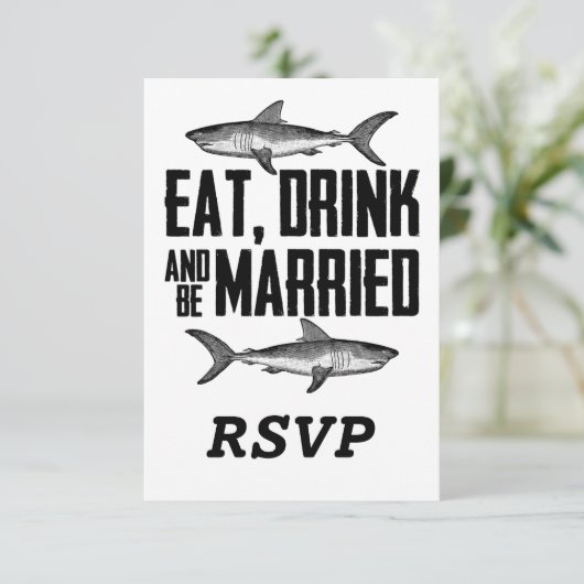 Shark Eat-Drink en een gehuwde zwarte bruiloft RSVP Kaartje (Staand voorkant)