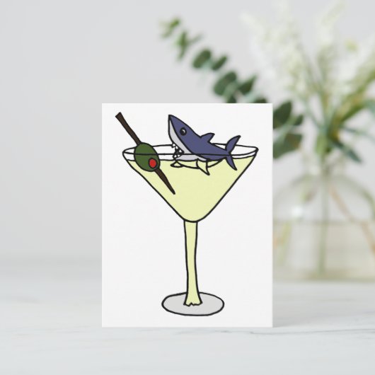 Shark Eating Martini Olive Briefkaart (Staand voorkant)