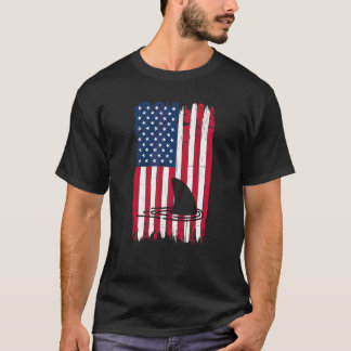 Shark Fin Ocean Silhouette American Flag Usa Patri T-shirt