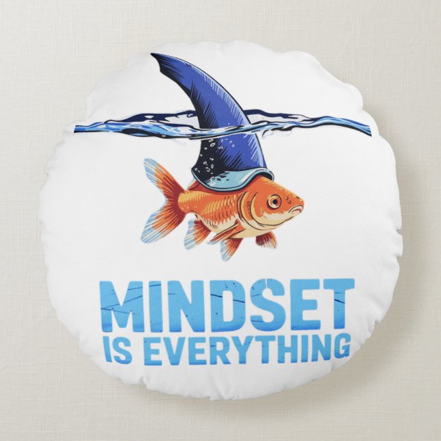 Shark Mindset Goldfish – Inspirerend motivatie Rond Kussen (Voorkant)