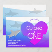 Shark Paars Pink First Birthday Party Invitation Kaart (Voorkant / Achterkant)