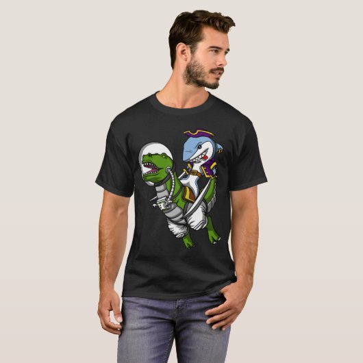 Shark Pirate Astronaut Riding Space T-Rex Dinosaur T-shirt (Voorkant volledig)
