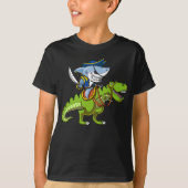 Shark Pirate Riding A T-Rex Dinosaur Fantasy T-shirt (Voorkant)