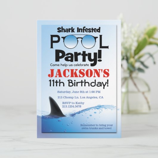 Shark Pool Party Zwemmen Verjaardag Uitnodiging (Staand voorkant)