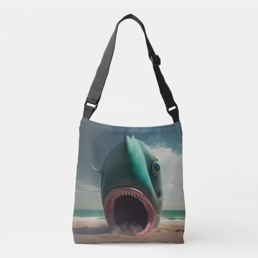 Shark sculpture on the beach crossbody tas (Voorkant)