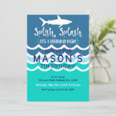 Shark Splash Party Swim Invitation Boys Summer Kaart (Staand voorkant)