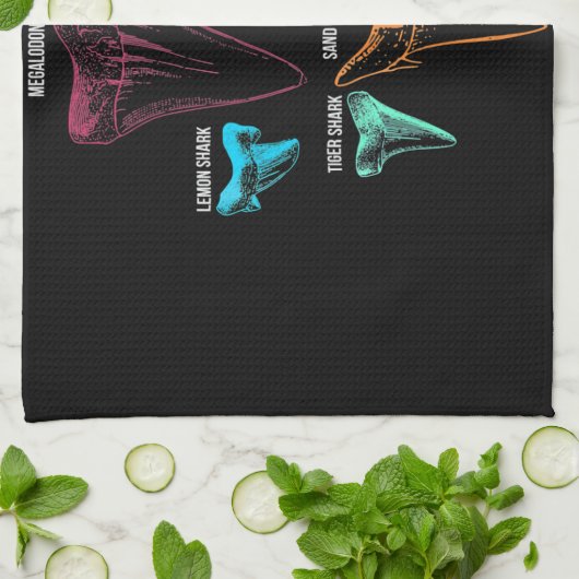 Shark Tooth Hunting - Crazy Shark Gifts Theedoek (Gevouwen)