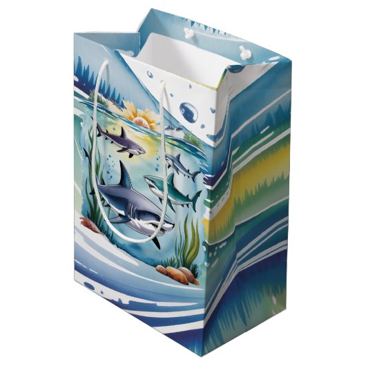 Shark Under The Zee Boy Verjaardag Medium Cadeauzakje (Achterkant Gekanteld)