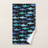 Sharks Silhouettes Shades of Blue-Black Background Bad Handdoek (Handdoek)