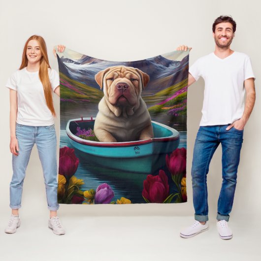 Sharpei op een peddel: Een Schilderachtig avontuur Fleece Deken (In situ)