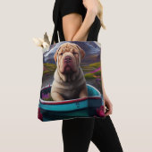 Sharpei op een peddel: Een Schilderachtig avontuur Tote Bag (Dichtbij)