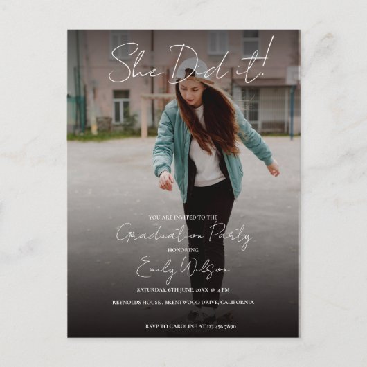 She Did It Multi Photo Graduation Party Invitation Briefkaart (Voorkant)