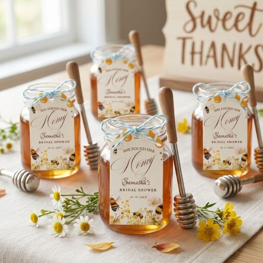 She found her honey Bee bridal shower Cadeaulabel