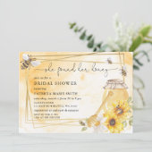 She Found Her Honey Floral Bee Bridal Shower Kaart (Staand voorkant)