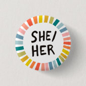 SHE/HER Pronouns Rainbow Soft Circle Rings Ronde Button 3,2 Cm (Voorkant)