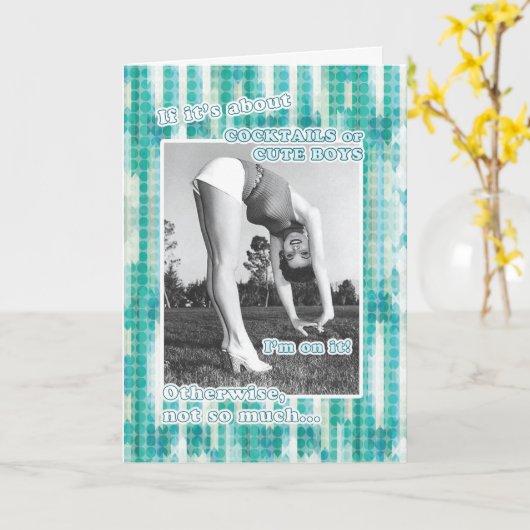 She knows wot's wot and is it! birthday kaart (Gele Bloem)