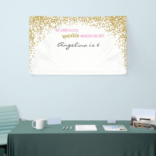 She leaves a little sparkle wherever she goes spandoek (Beurs)