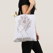 She Rises. Always — Minimalist Empowerment Design Tote Bag (Dichtbij)