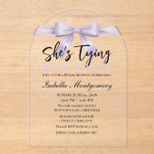 She’s Tying the Knot Theme Lavender Bow Acryl Uitnodigingen (Voorkant)