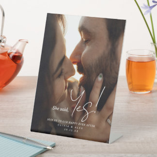 She Said Yes Couple Photo Engagement Sign Pedestal Reclamebord Met Voetstuk
