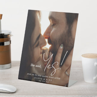 She Said Yes Couple Photo Engagement Sign Pedestal Reclamebord Met Voetstuk