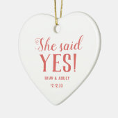 She said Yes! Engaged Photo Red Keramisch Ornament (Links)