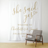 She Said Yes Engagement Party Gold Photo Backdrop Wandkleed (In situ)