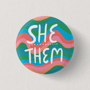 SHE/THEM Pronouns Colorful Handletter Green Roze Ronde Button 3,2 Cm