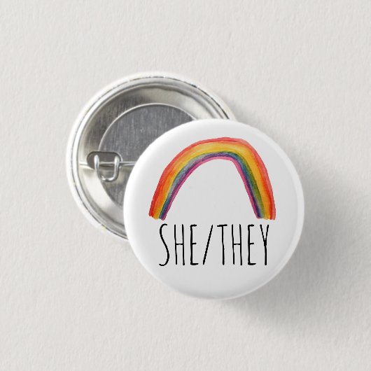SHE/THEY Pronouns Waterverf Rainbow Ronde Button 3,2 Cm (Voorkant /achterkant)