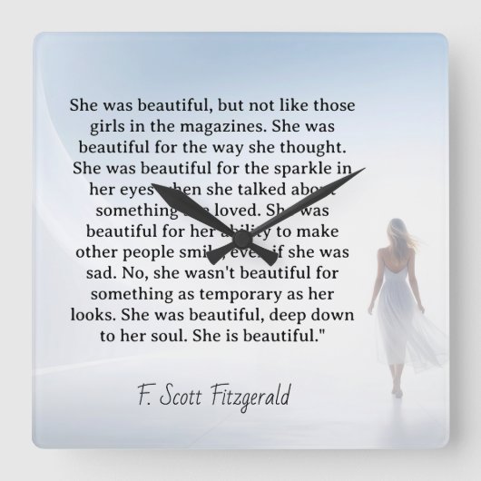 She was beautiful === F.Scott Fitzgerald quote Vierkante Klok (Voorkant)