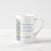 Sheep Joke mok Sapphire Halliday Artist (Rechts)