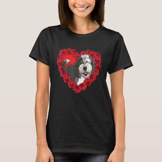 Sheepadoodle Heart Roses Valentine Day Dog Mom T-shirt (Voorkant)