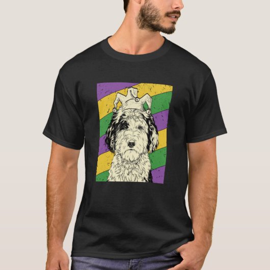 Sheepadoodle Jester Mardi Gras Doodle Dog Mom or D T-shirt (Voorkant)