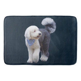 Sheepadoodle Met Blauwe Geruite Sjaal Badmat